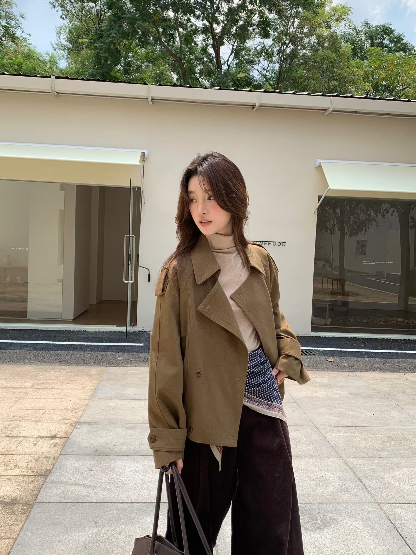 // 經典雙排扣短款外套(連絲巾)