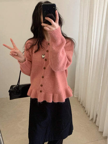 // 8%綿羊毛荷葉花邊腳排扣毛衣