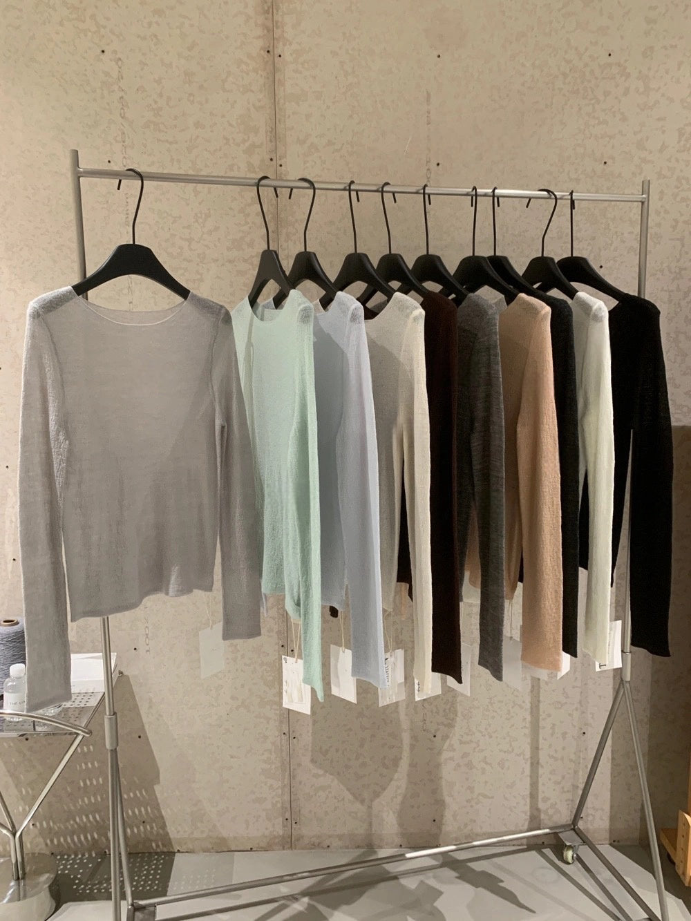 B171 / 彈性fine wool薄款內搭針織上衣(30%羊毛)