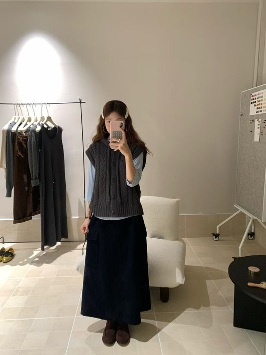 // 雙口袋燈芯絨中裙
