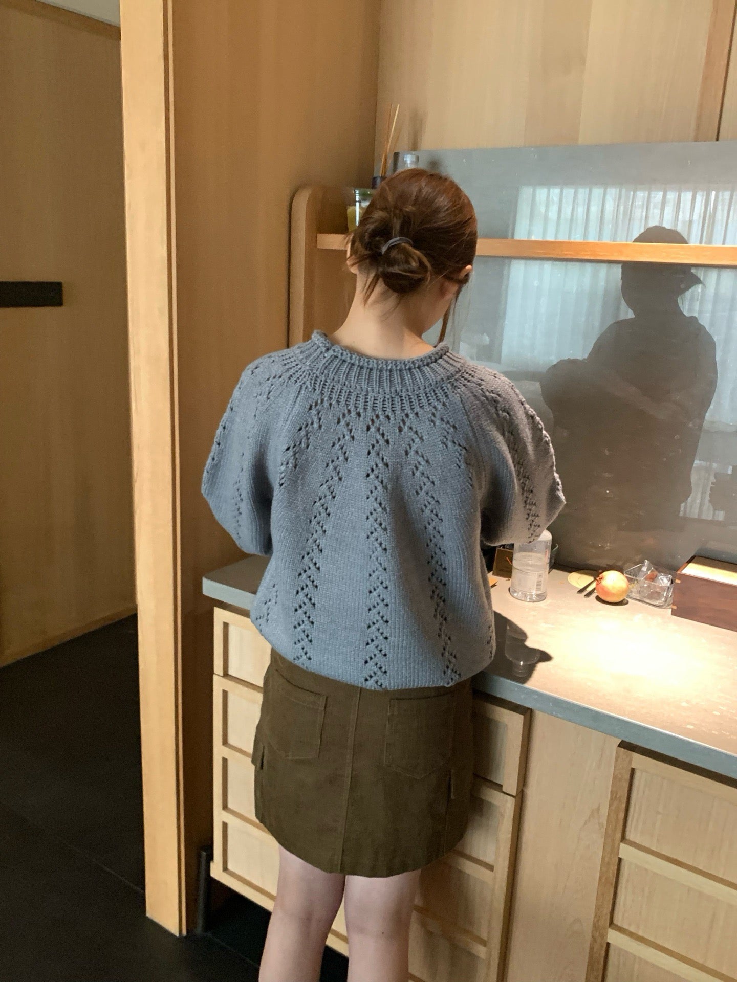 (部分現貨) // 15%wool鏤空鈎花半領卷邊毛衣