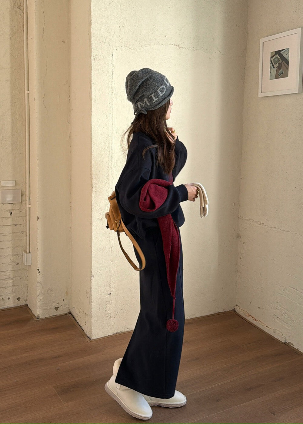 // 可愛刺繡圖案加絨衛衣+中裙套裝(連針織披肩)