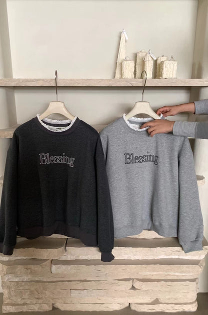 // “Blessing”刺繡拼lace邊加絨衛衣