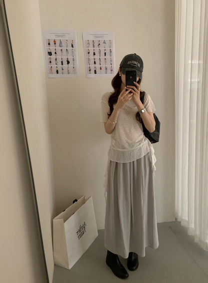 // 設計感兩邊荷葉邊碎花薄針織上衣