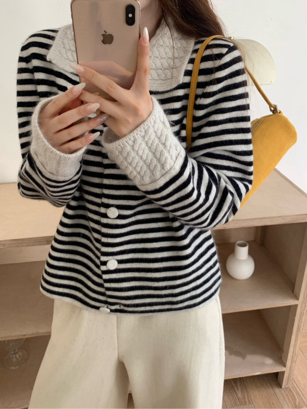 // 麻花領+袖拼色間條軟糯CD