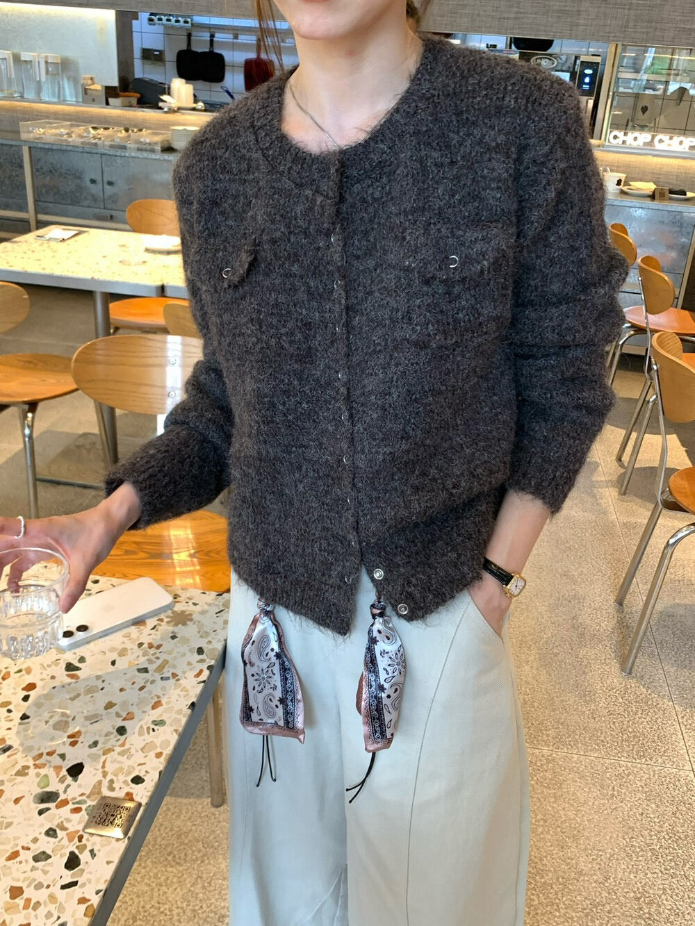 // 超軟糯雙口袋圓領CD