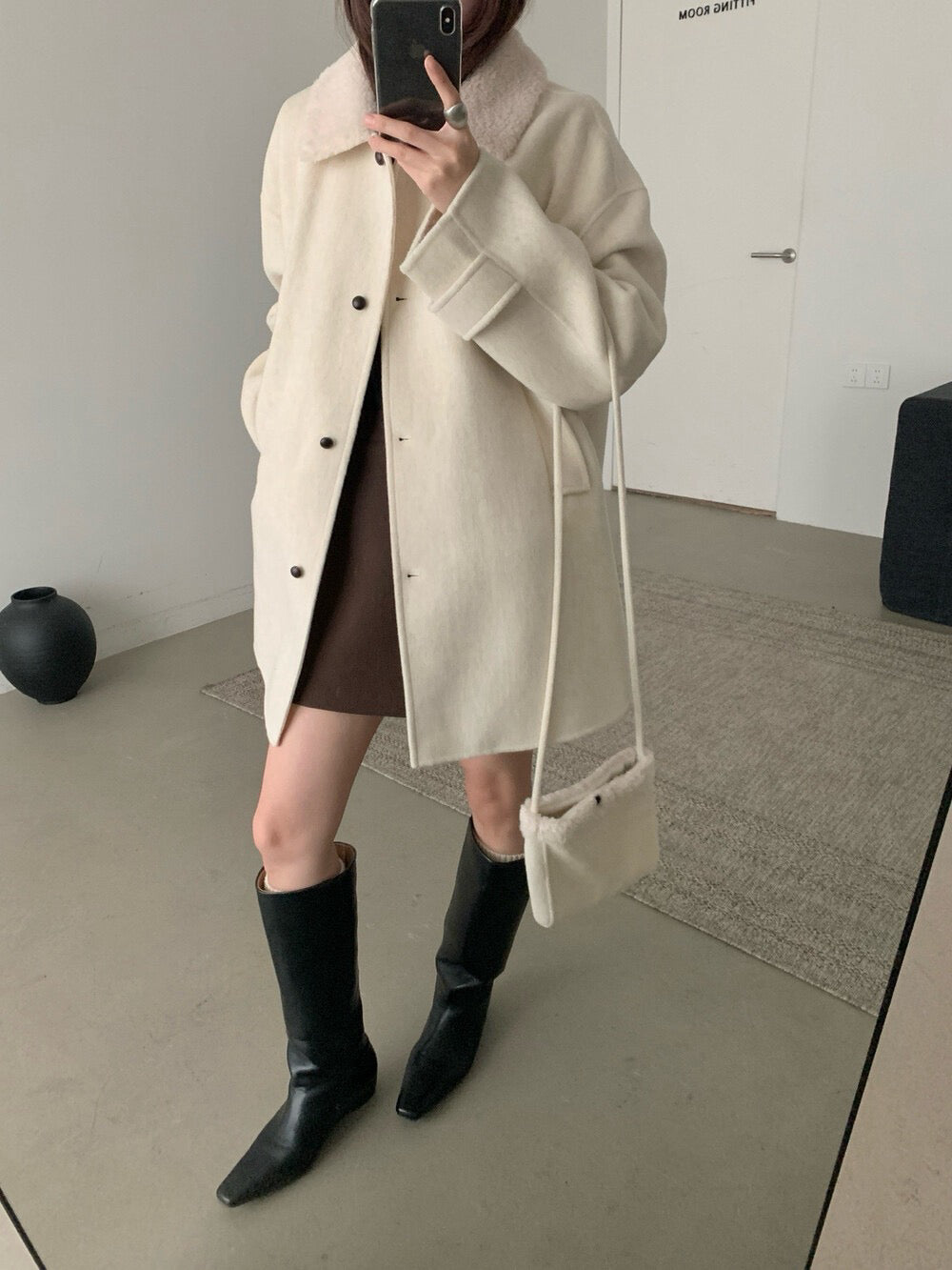 // 100%羊毛拼毛毛領中長手工外套(連袋仔)