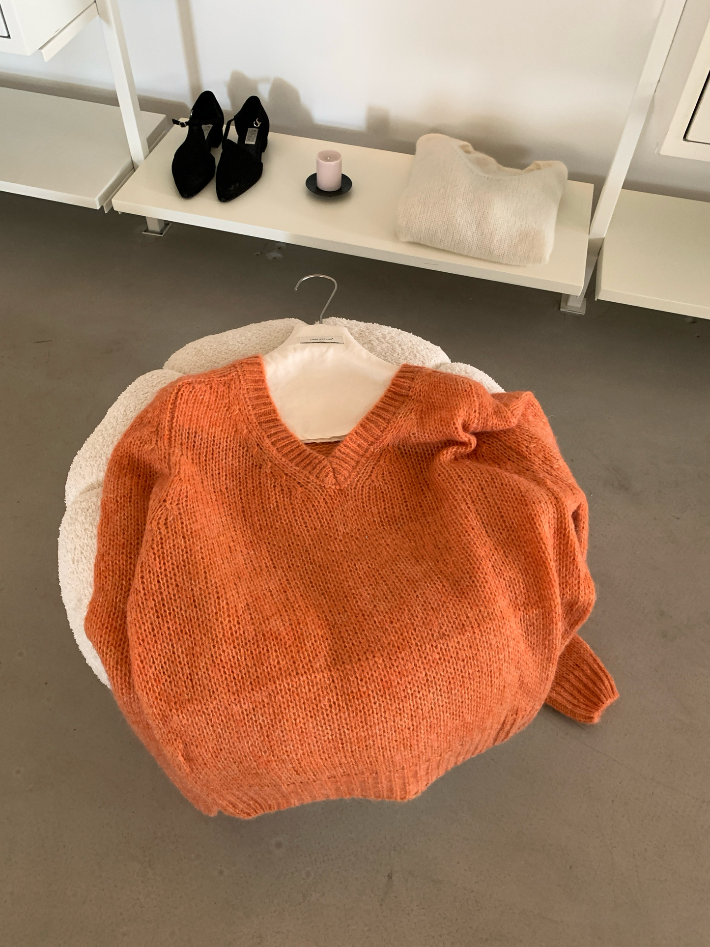 // 慵懶感滿滿V領針織毛衣