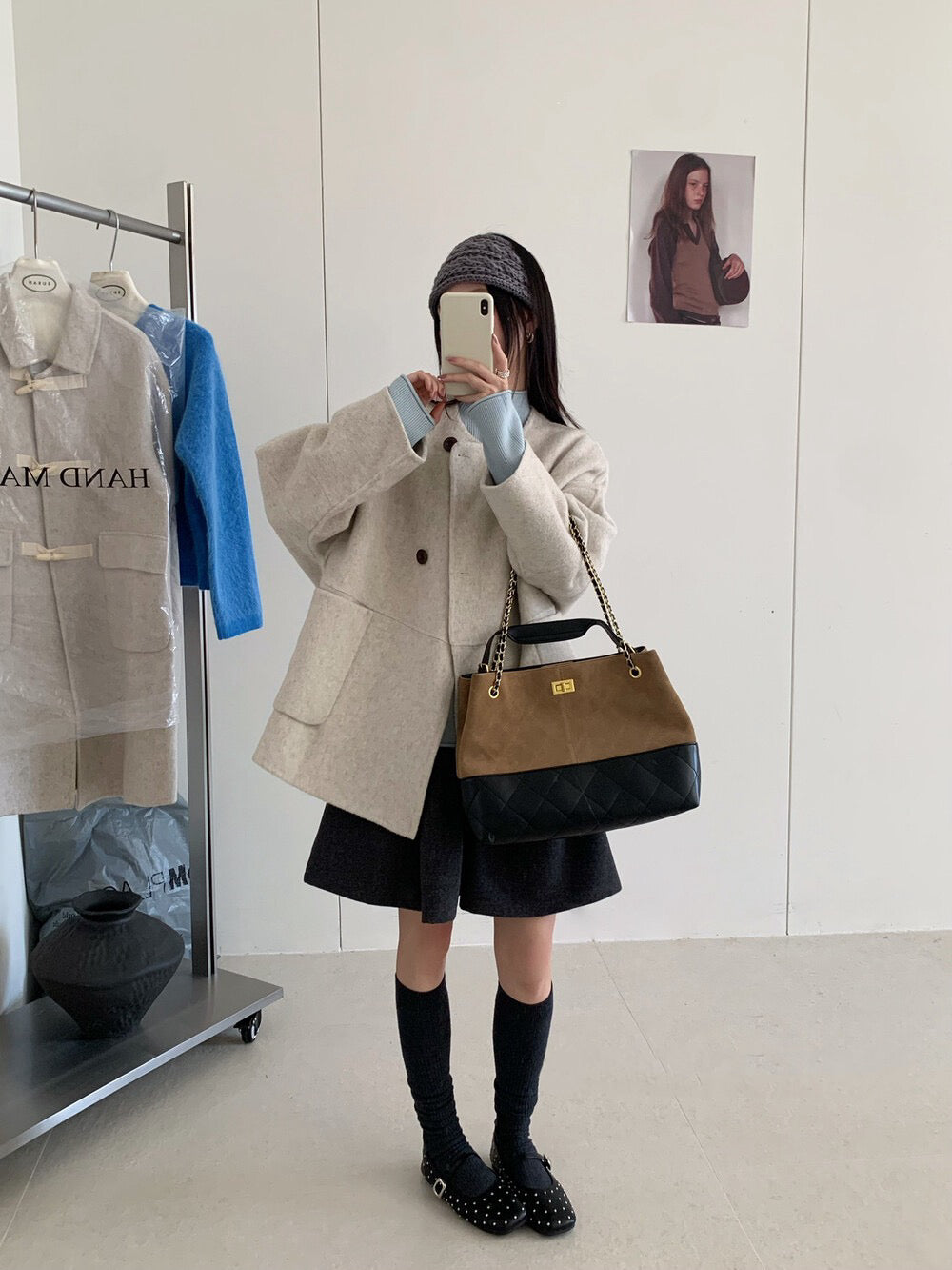 // 100%羊毛簡約兩粒鈕手工外套(連小袋仔)