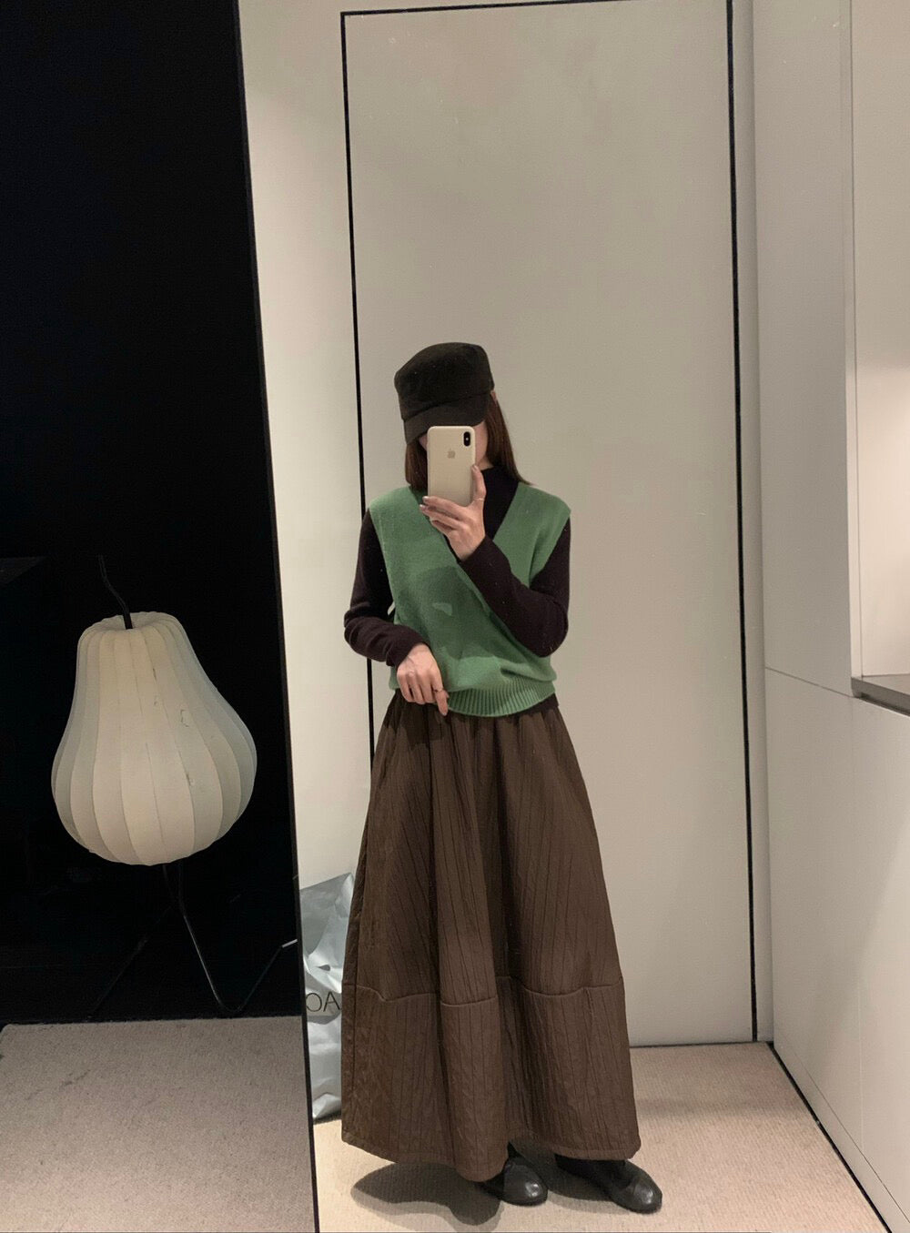 // 無縫一體疊穿必入深v 100%羊毛背心