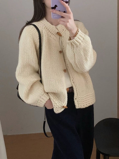 // 30%綿羊毛粗針牛角鈕CD