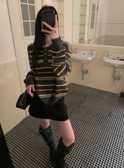 // 100%羊毛復古拼色間條翻領毛衣