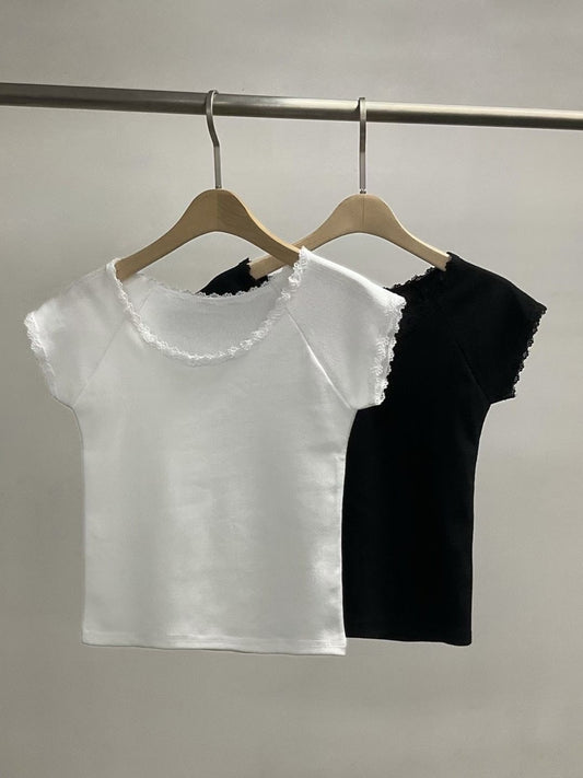 // lace邊可一字領兩穿TEE