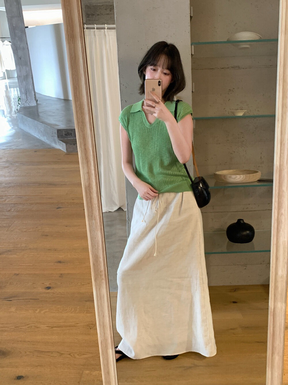 // 竹節麻小U翻領針織上衣