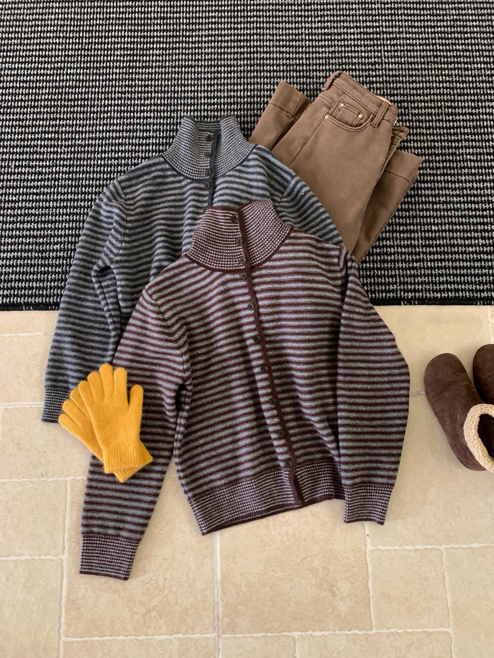 // 30%raccoon拼粗幼間條可立領CD