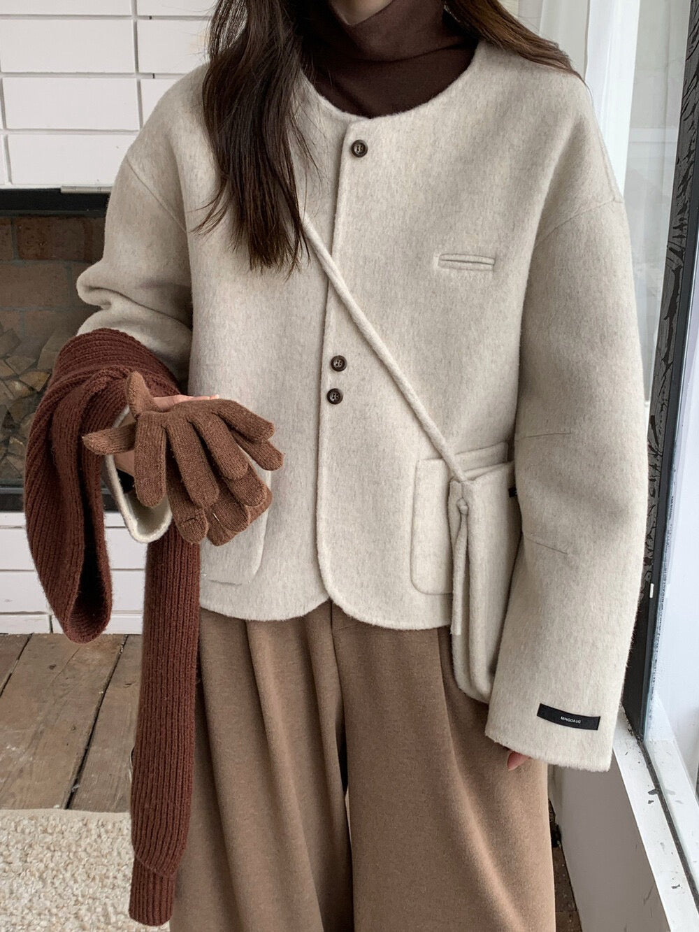 // 100%羊毛弧邊口袋特別鈕扣手工外套(連袋仔)