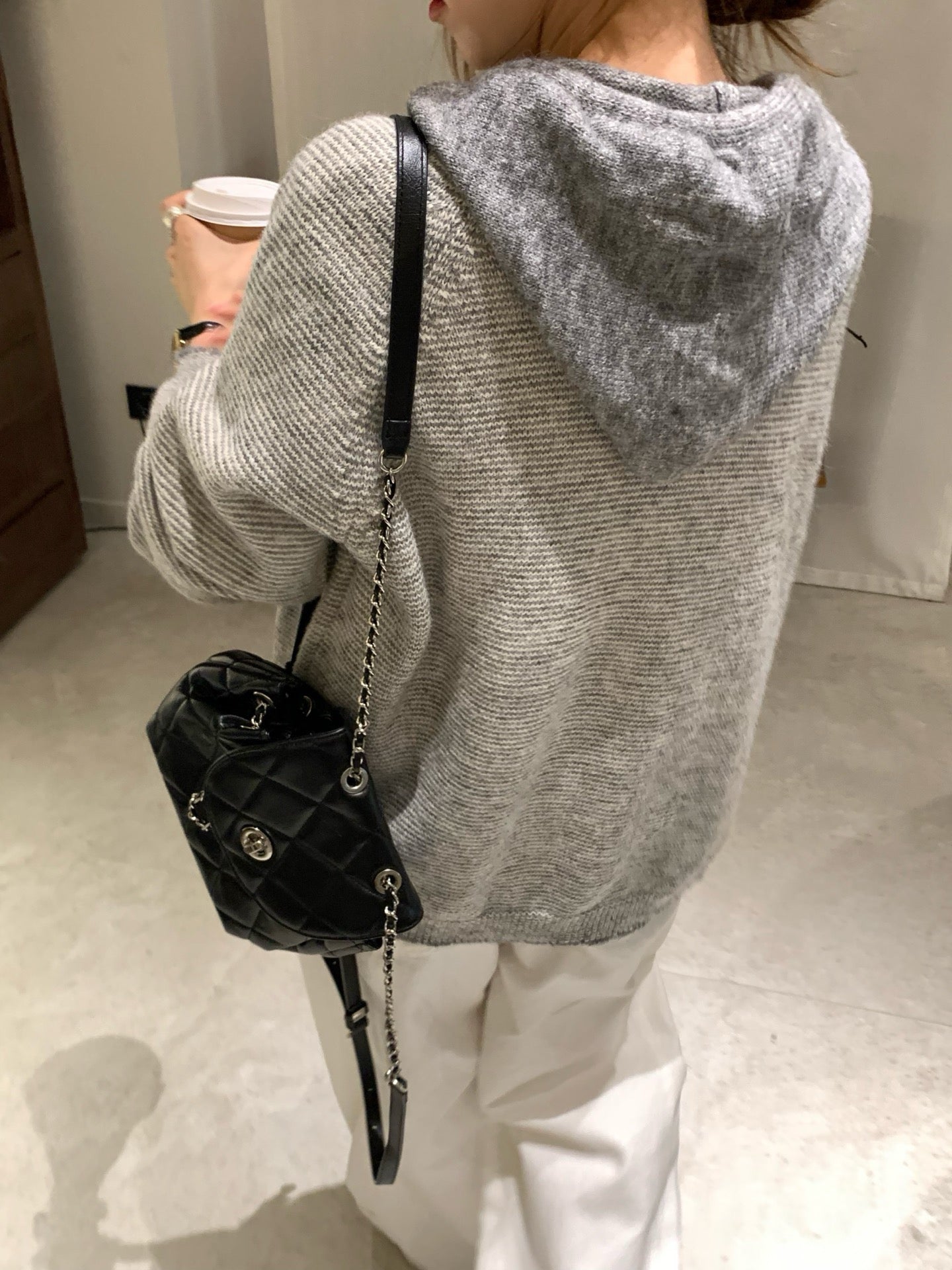 // 拼色連帽細間條拉鍊CD