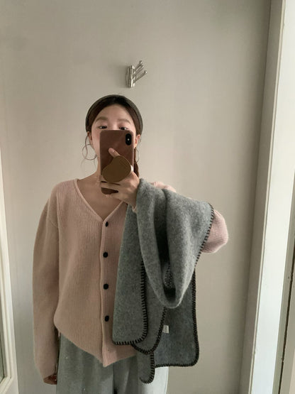 // 12色超美色系V領排扣羊絨紗CD