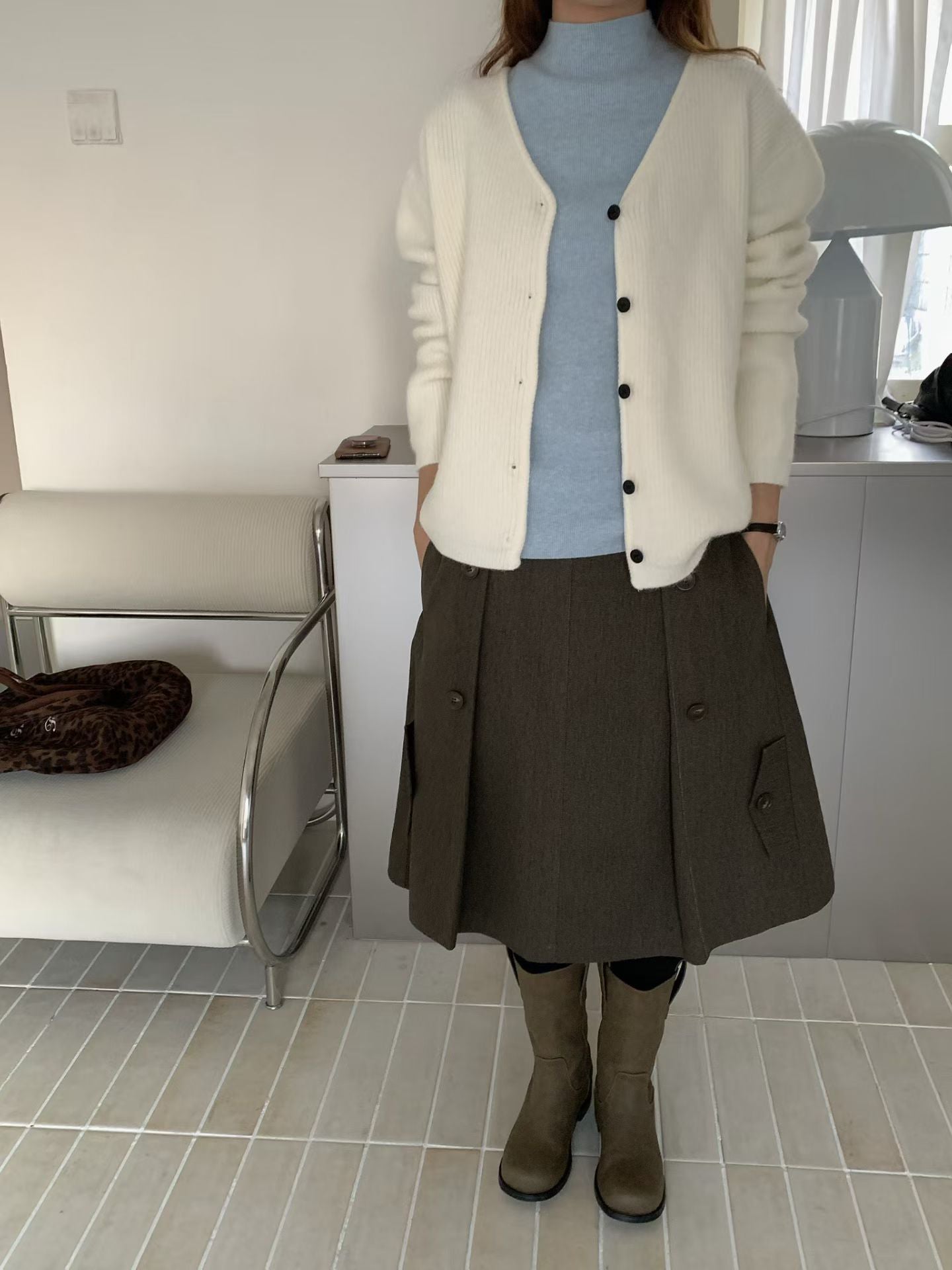 // 12色超美色系V領排扣羊絨紗CD