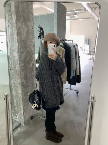 // 超重工麻花粗棒針立領CD