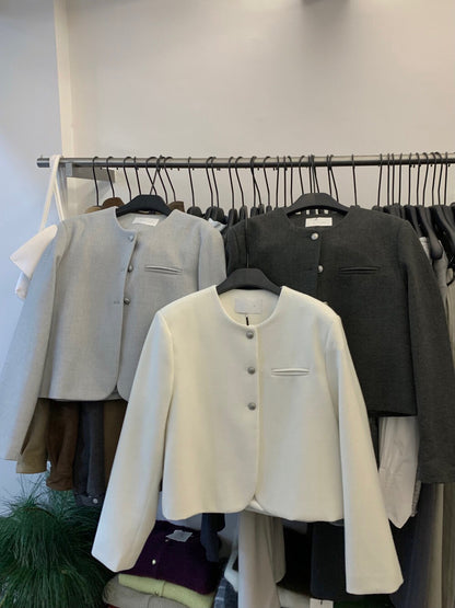 // 質感鈕扣10%wool弧邊薄毛呢外套