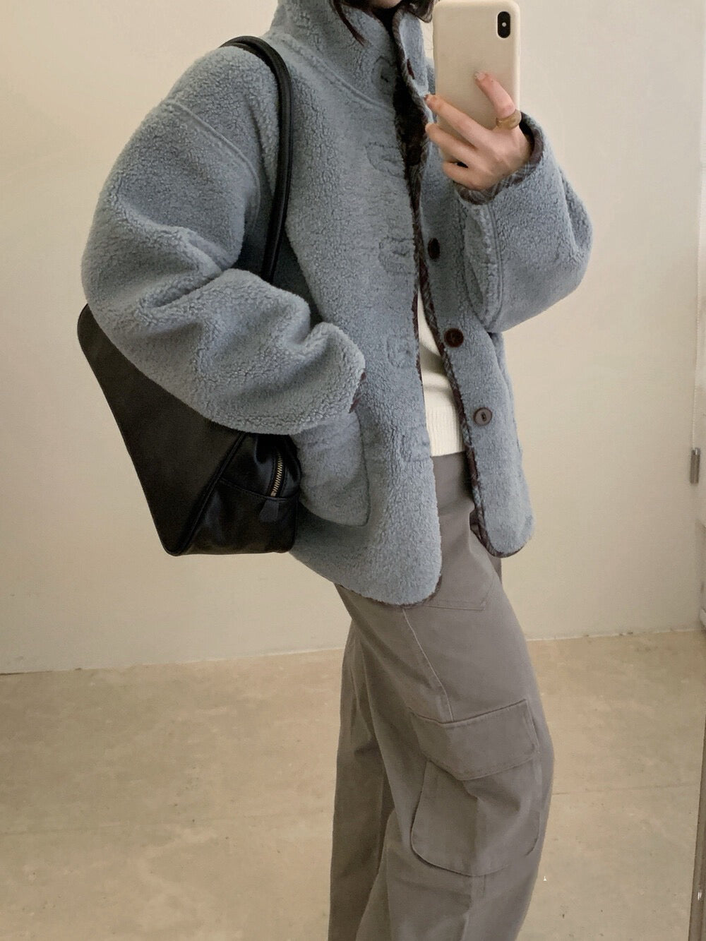 // 可雙面穿羊羔毛拼格紋外套