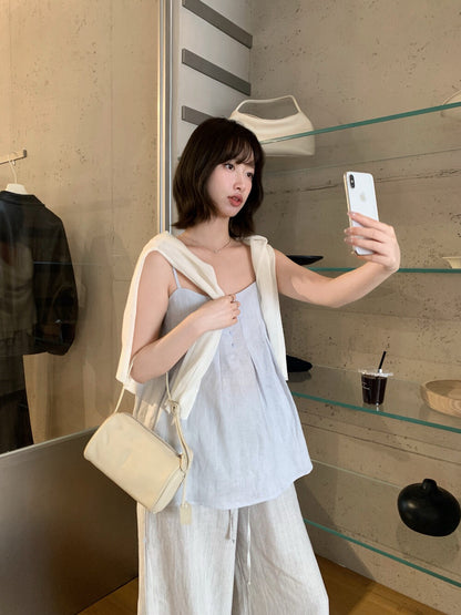 // 麻質壓褶小鈕扣吊帶
