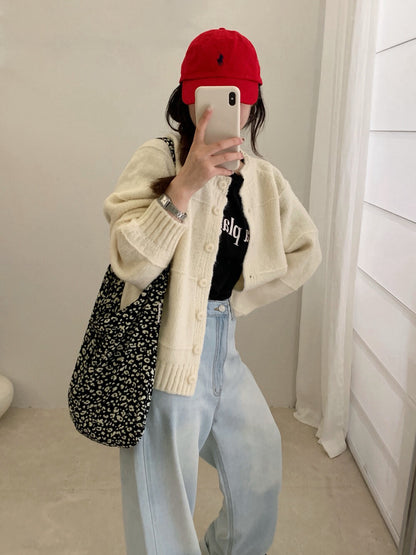 // 立體線條高飽和顏色織紋圓領CD