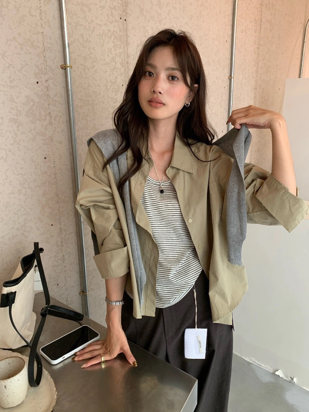 B49 / 間條背心+短版恤衫+針織披肩三件套￼