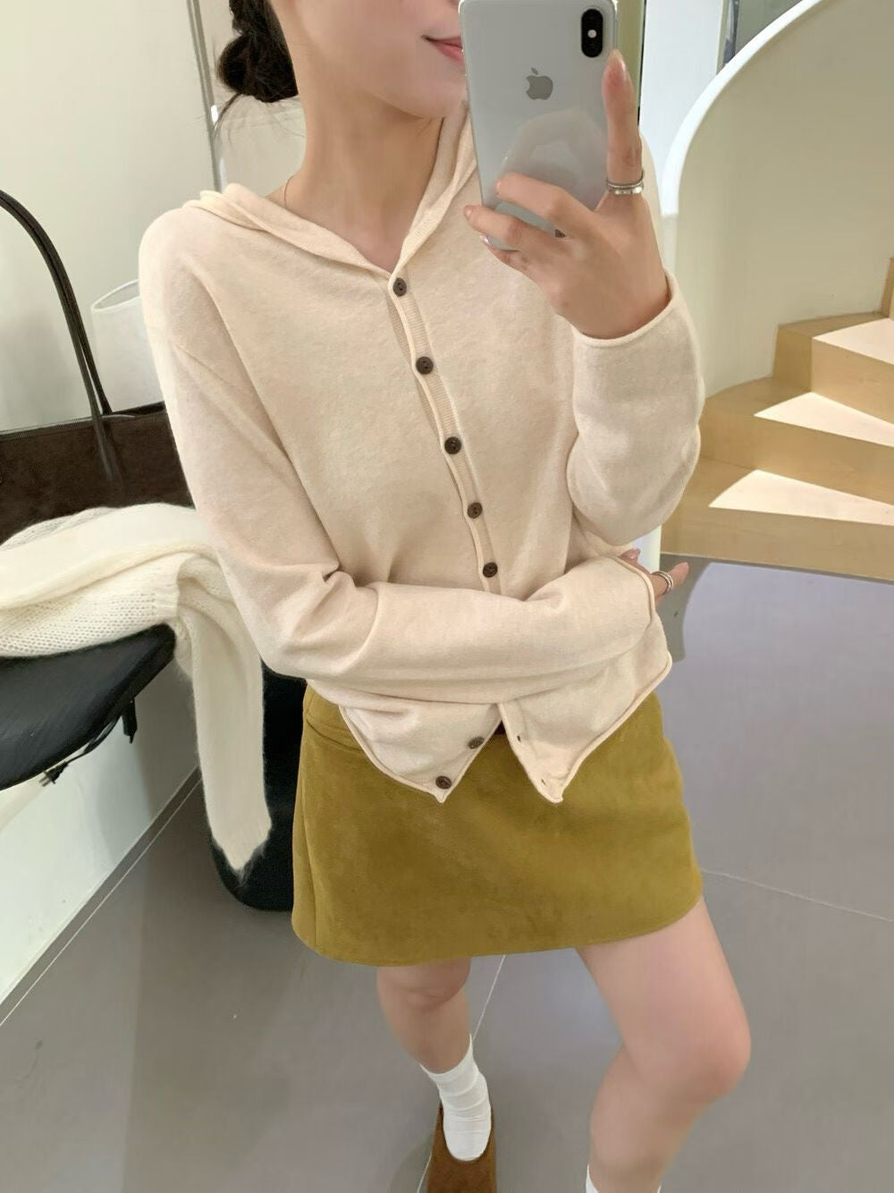 // 顏色美美的連帽薄針織外套