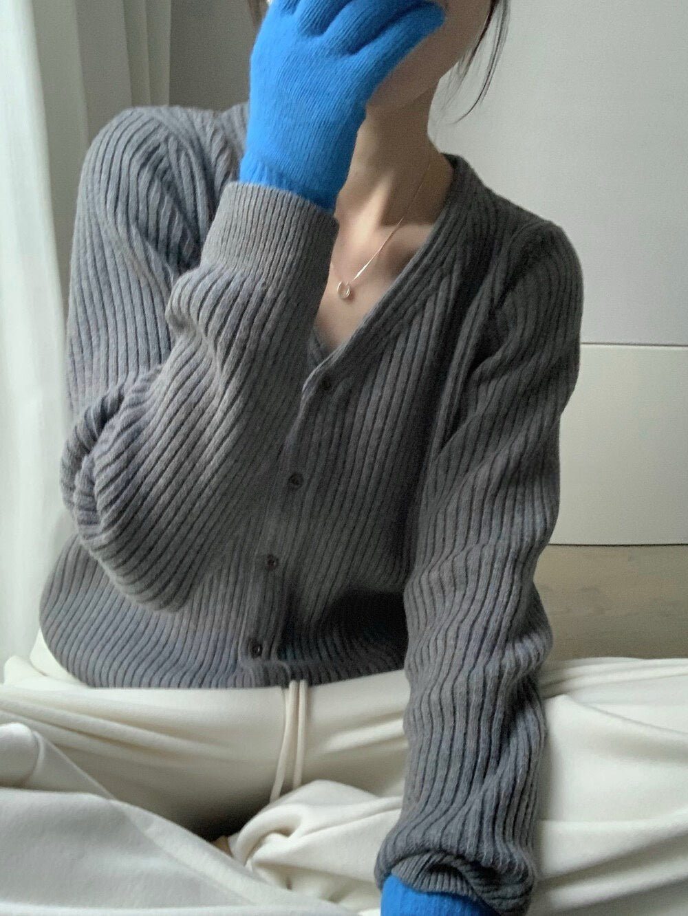 // 溫柔色系經典粗坑紋V領CD