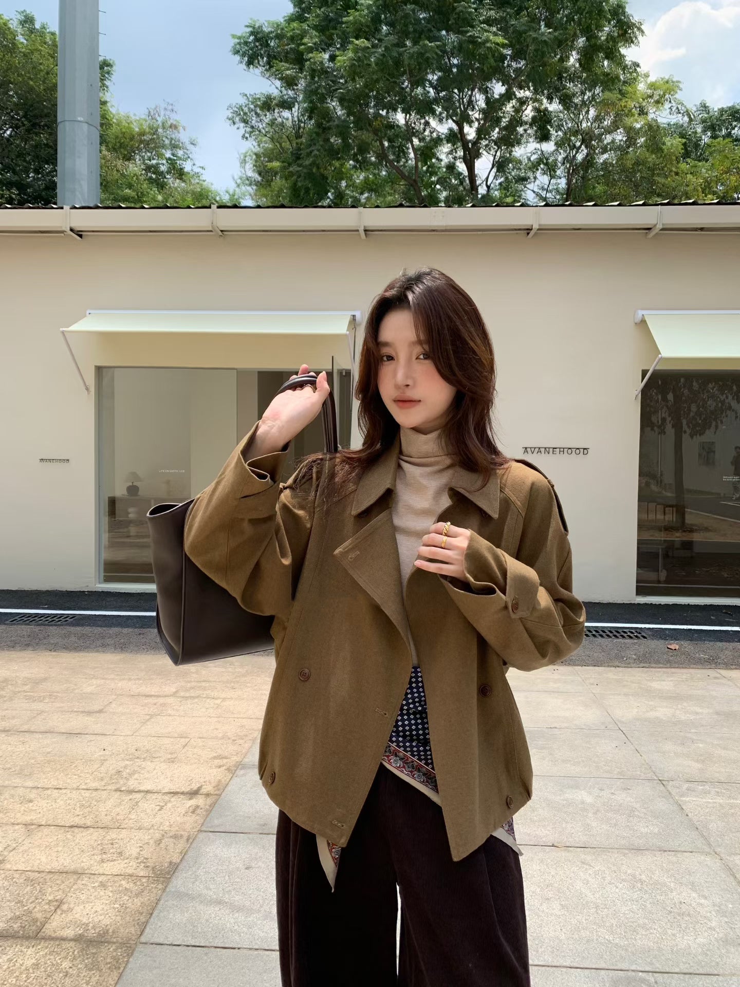 // 經典雙排扣短款外套(連絲巾)