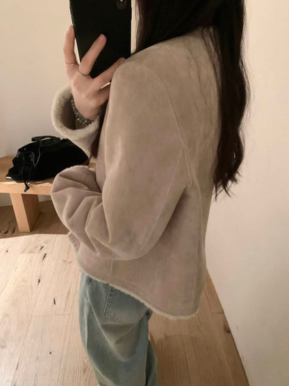 // 帥氣復古風色調皮毛一體金色鈕扣外套