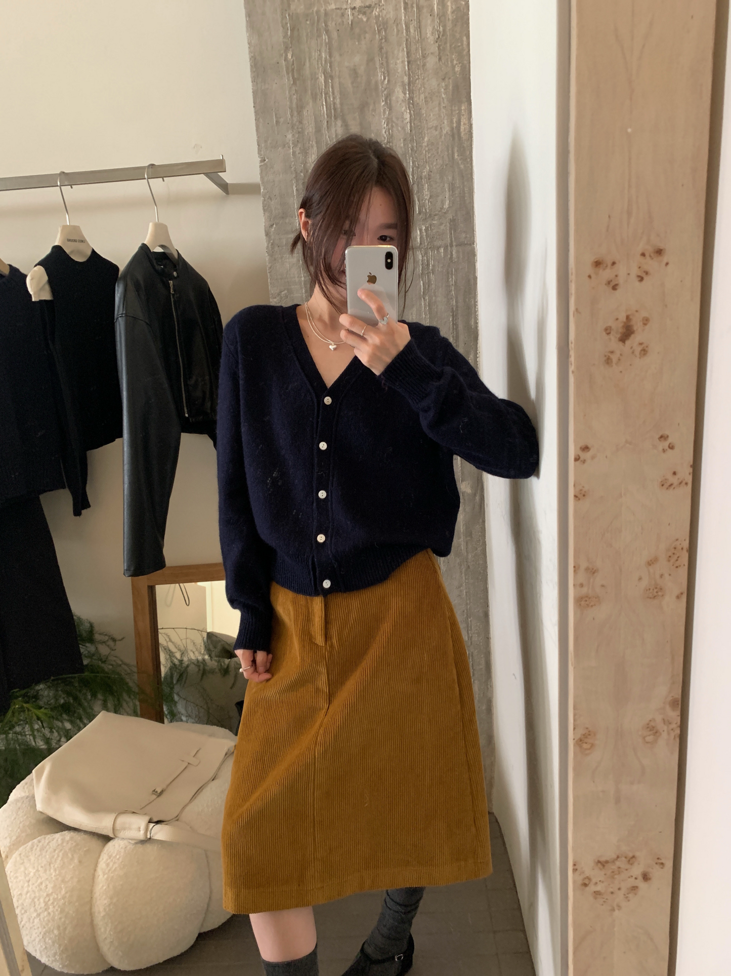 (部分現貨) // 復古感燈芯絨五分中裙