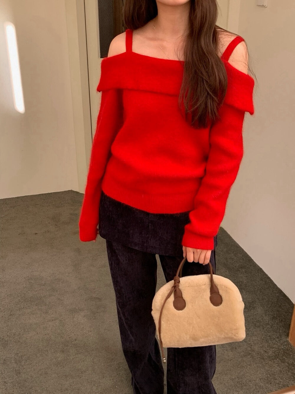 // 聖誕必備一字領肩帶毛衣