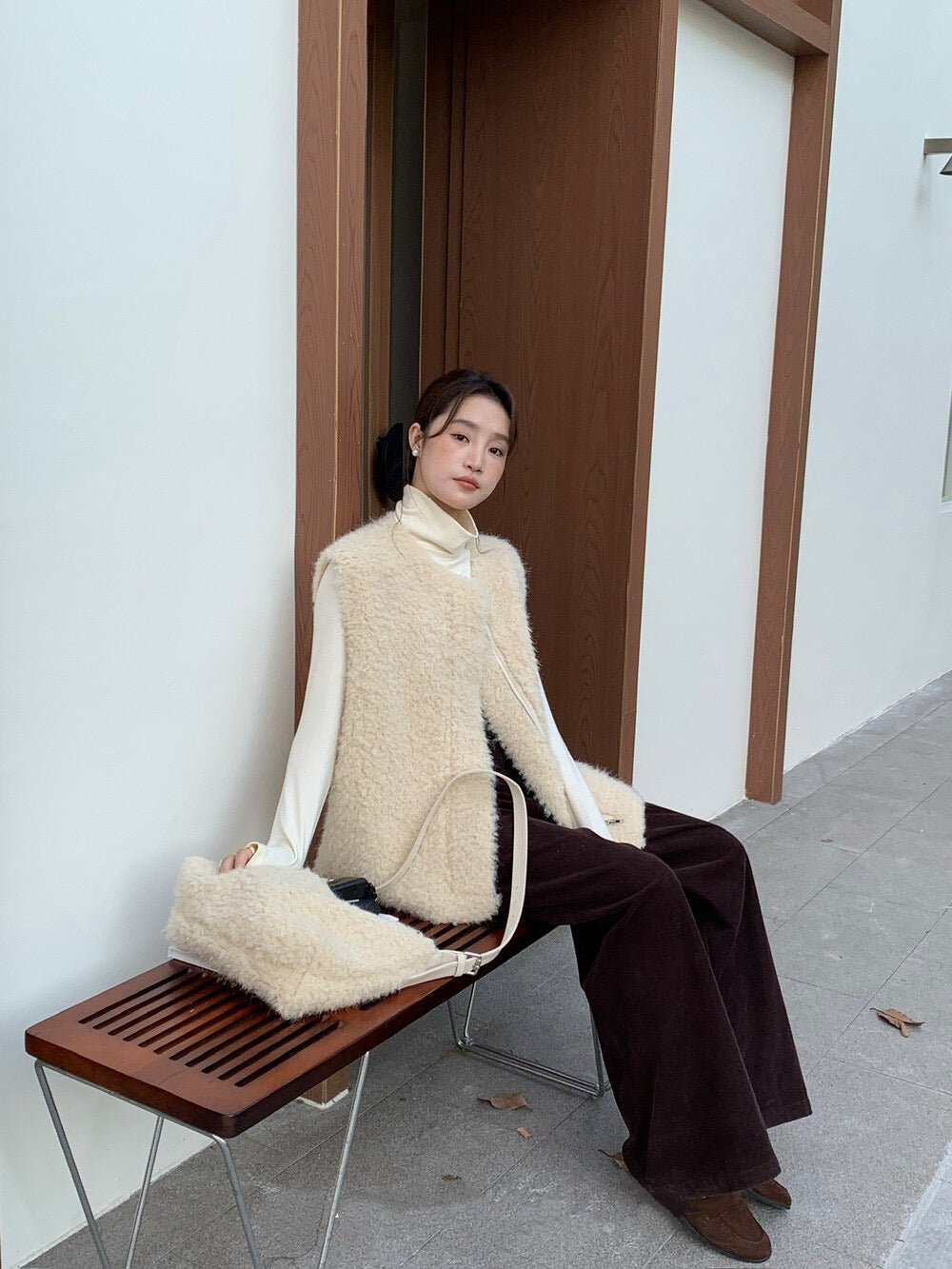 // 性價比極高皮毛一體毛茸馬甲外套(連斜肩袋)