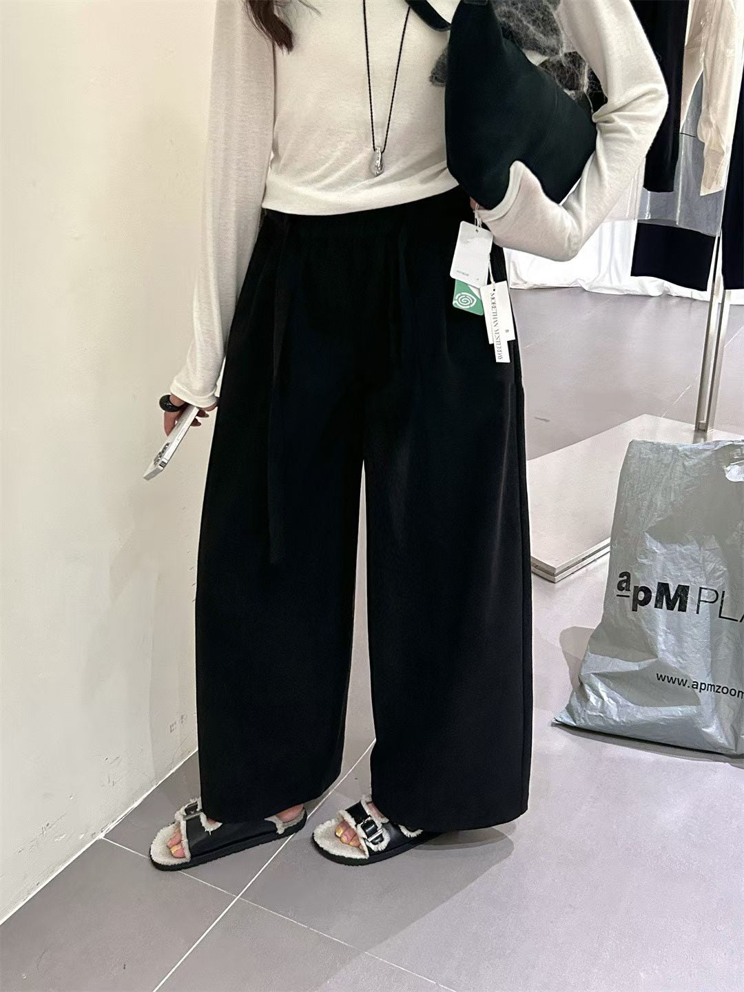 // 復古連腰帶燈芯絨褲