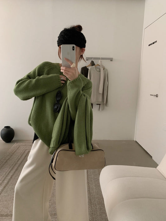 // 巨美粗針慵懶感落肩毛衣(連頸巾)