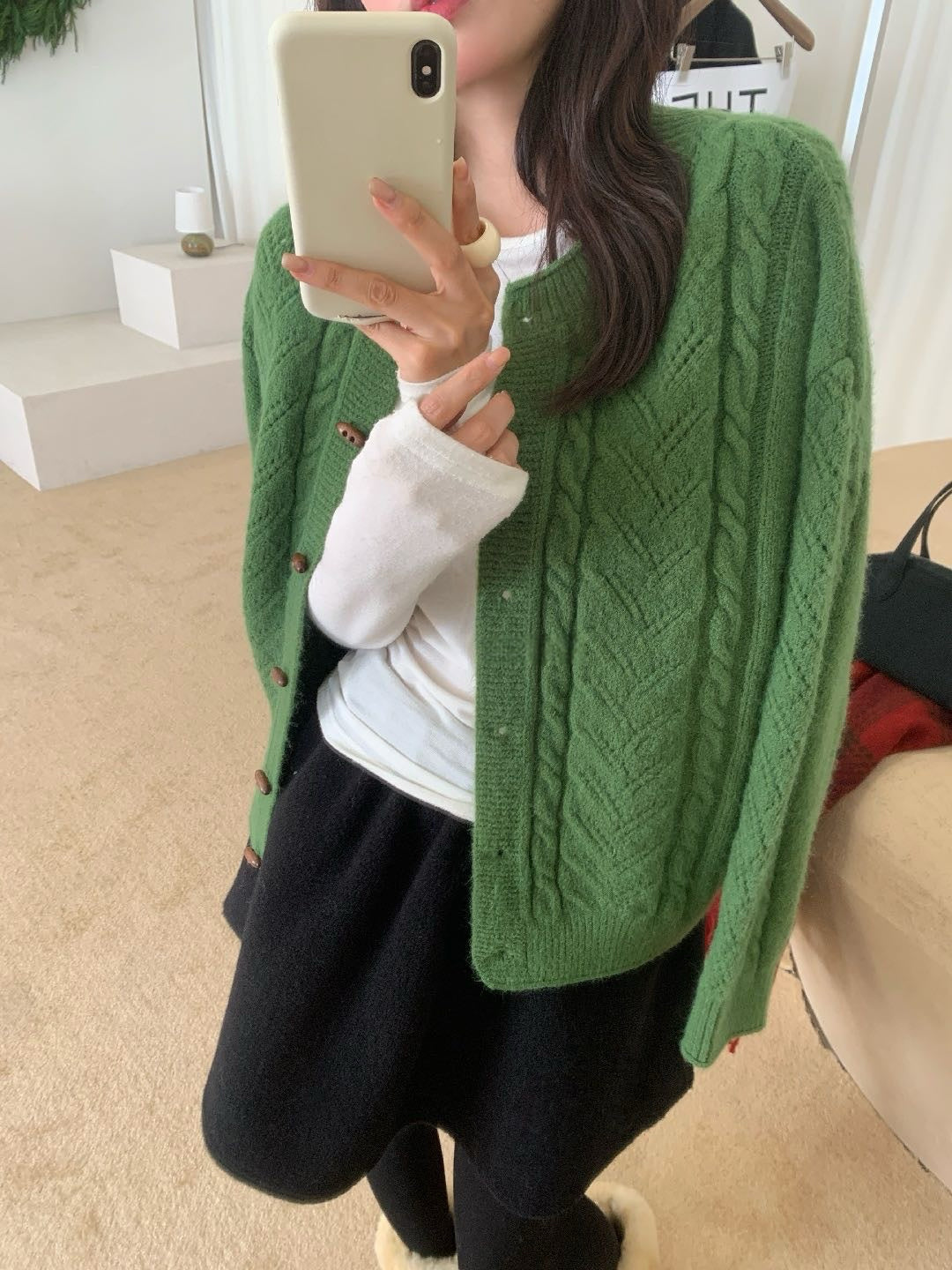 // 復古軟糯牛角鈕麻花CD