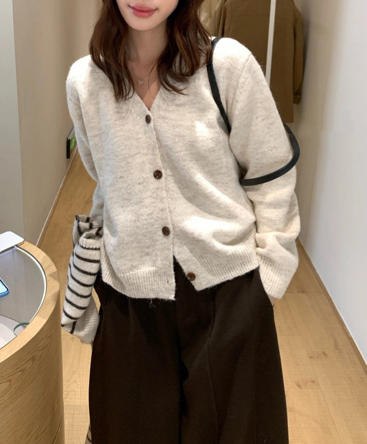 C80 / 柔軟混羊駝毛V領針織外套(連間條披肩)(8%WOOL)