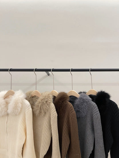 // 復古感毛毛領拉鍊CD