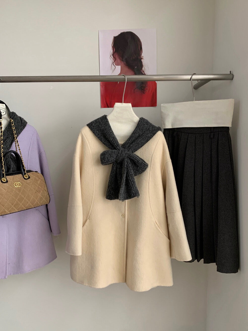 // 10%alpaca+90%wool簡約圓領手工外套(連頸巾)