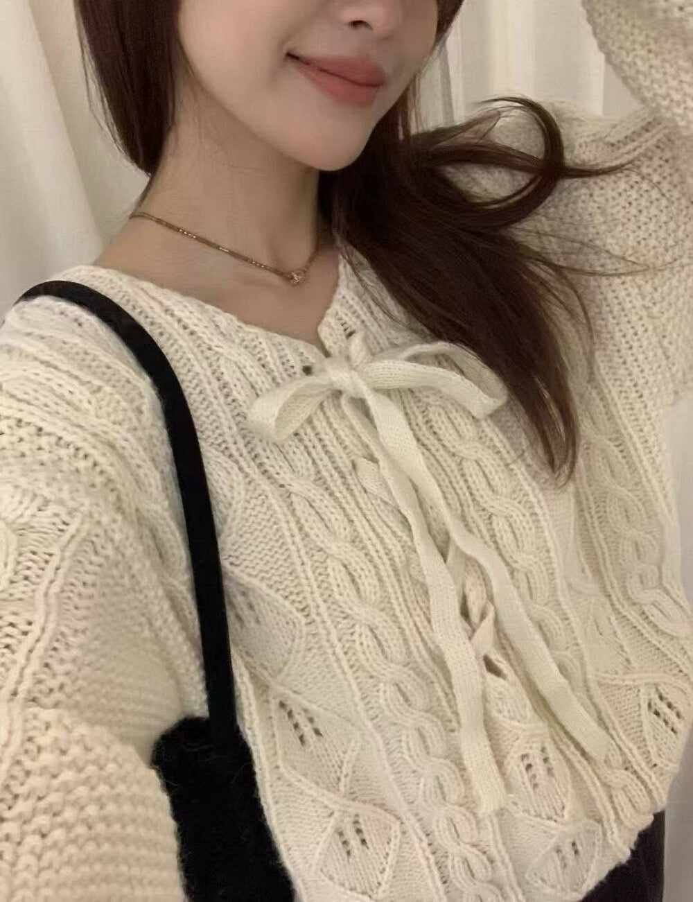 // 超美造型感麻花綁帶毛衣