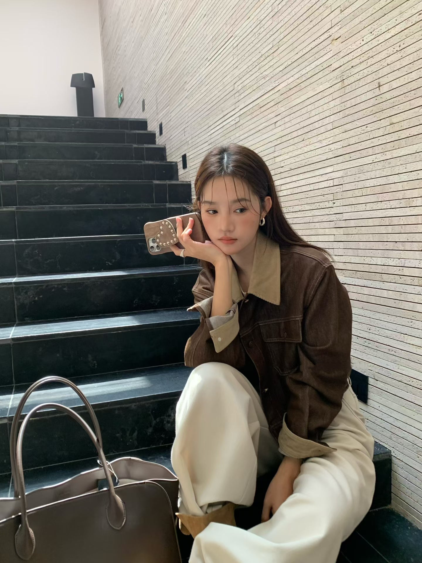 // 復古撞色燈芯絨領短款牛仔外套