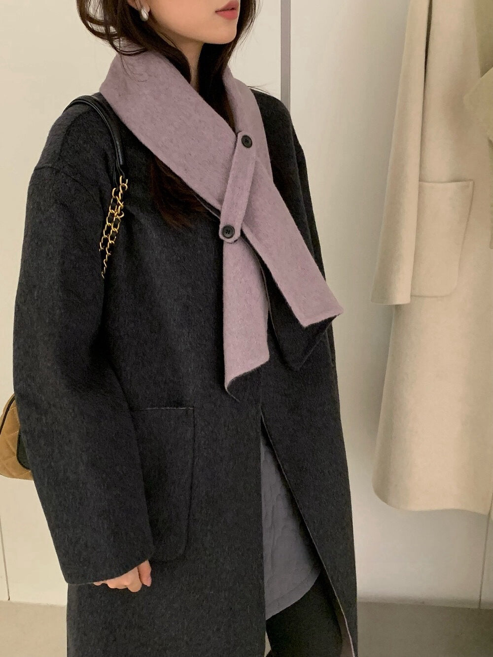 // 撞色內裡斜襟連頸巾100%羊毛雙面手工外套