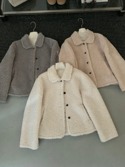 // 減齡款皮毛一體翻領毛毛外套