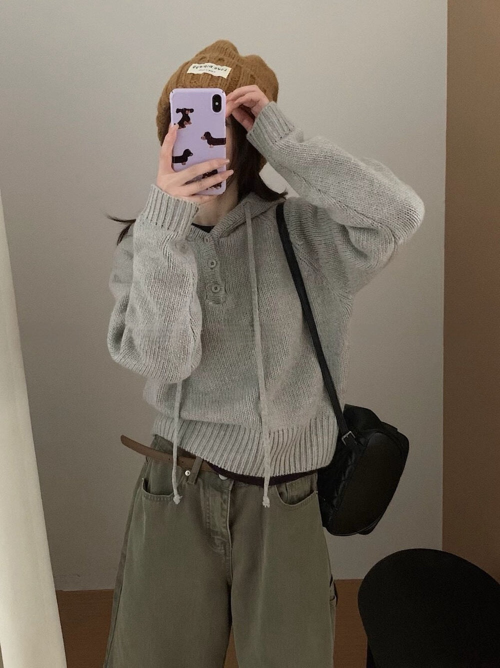 // 顏色超美鈕扣連帽毛衣