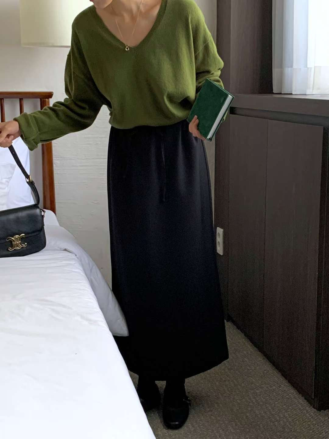 // 高質光滑質感綁帶腰中裙