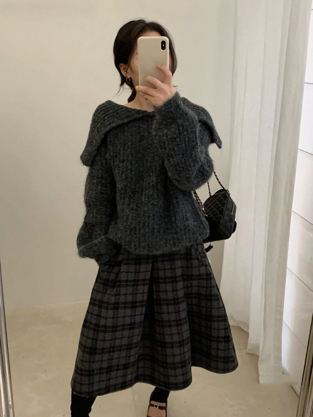 // 8%wool溫柔一字領鈕扣大翻領毛衣