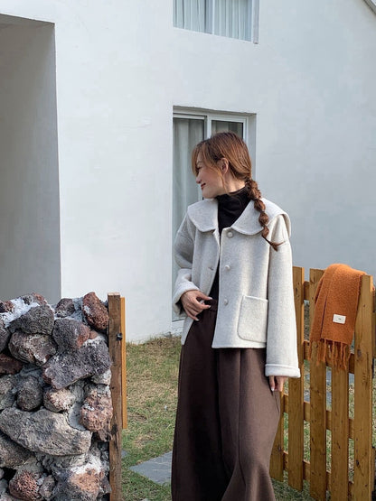 // 100%羊毛可愛娃娃領手工外套